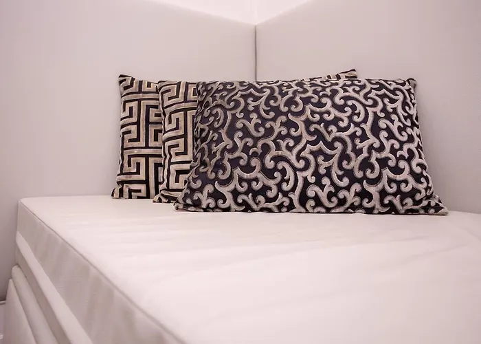 Spanish Steps Luxury Apartamento *